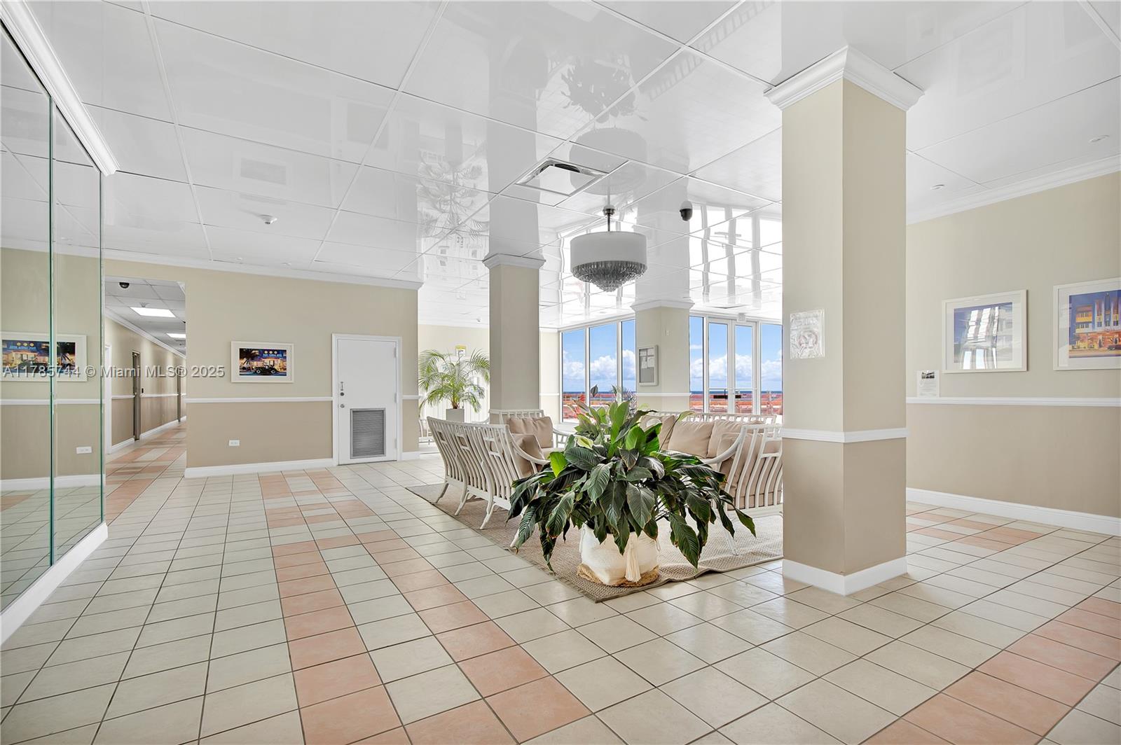 7135 Collins Ave 702