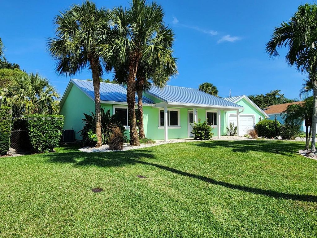 Photo of 1513 Lance Rd, Jupiter, FL 33469 (MLS # A11378178)