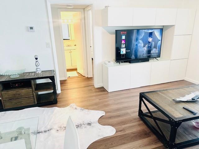 2625 Collins Ave 415