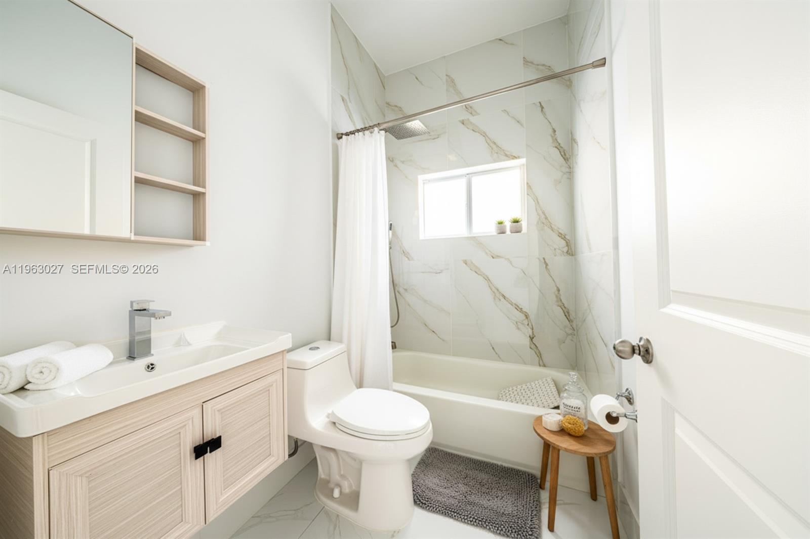 DIXIE HEIGHTS - Residential