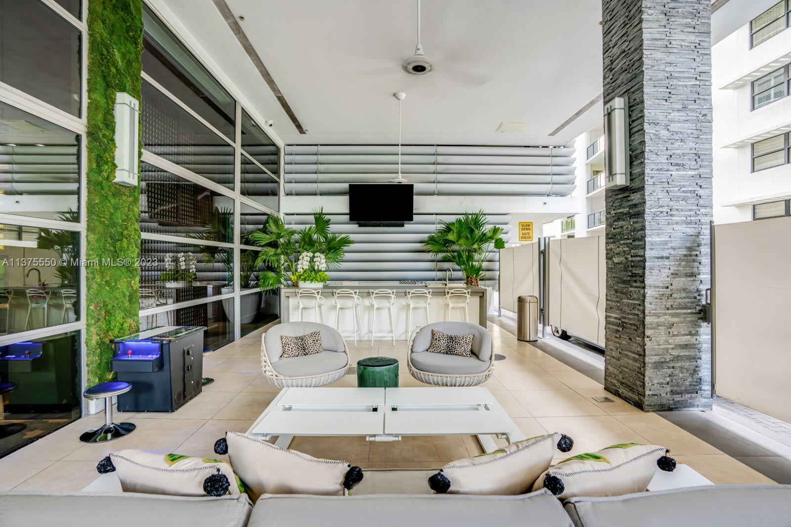 MEI CONDO - Residential