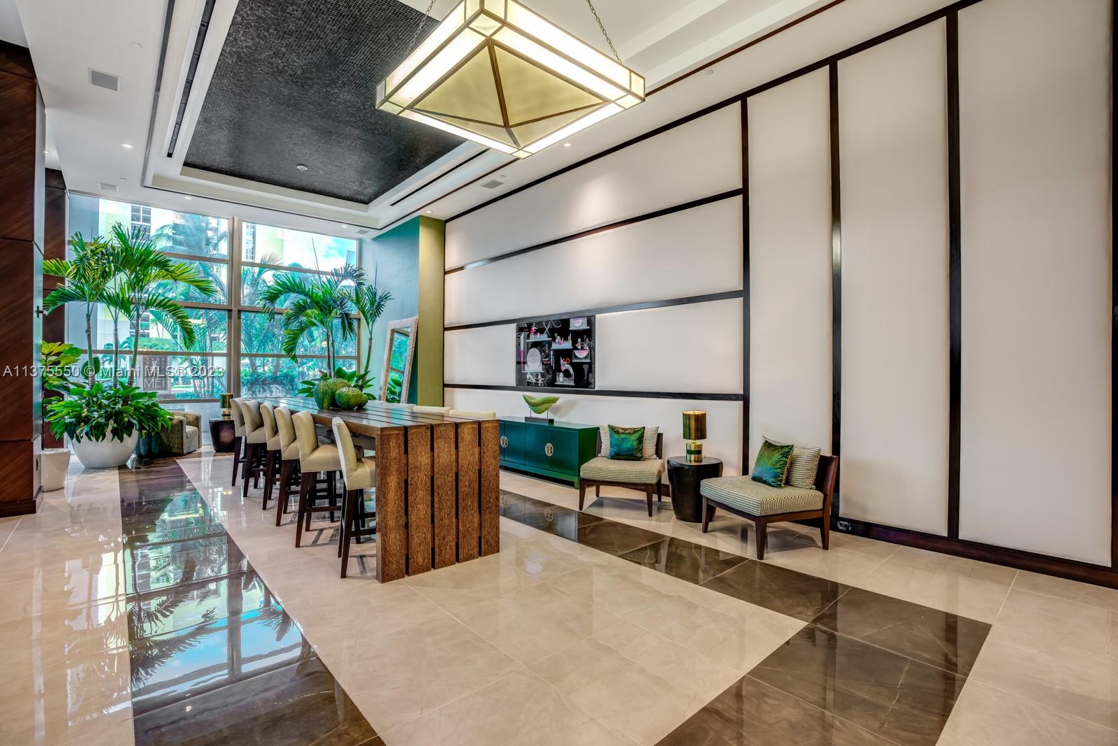 MEI CONDO - Residential