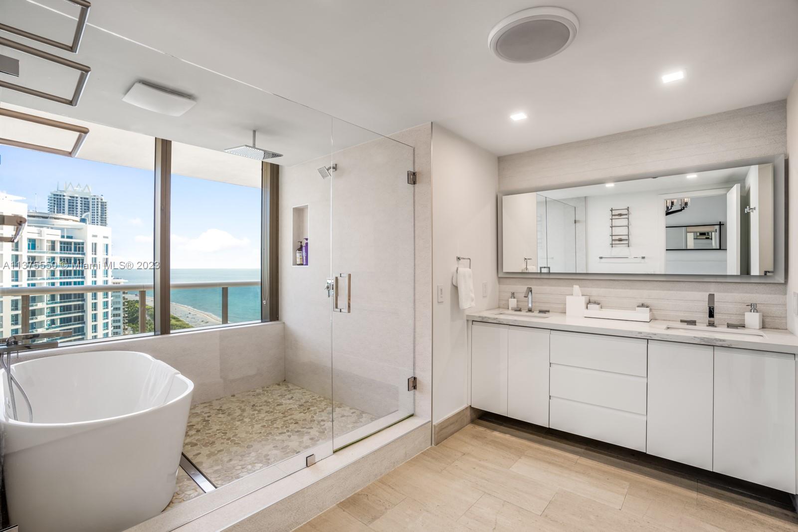 MEI CONDO - Residential