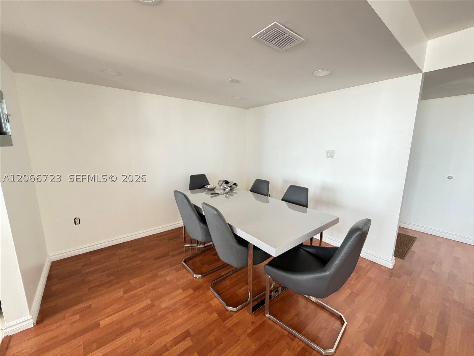 18031 Biscayne Blvd 601