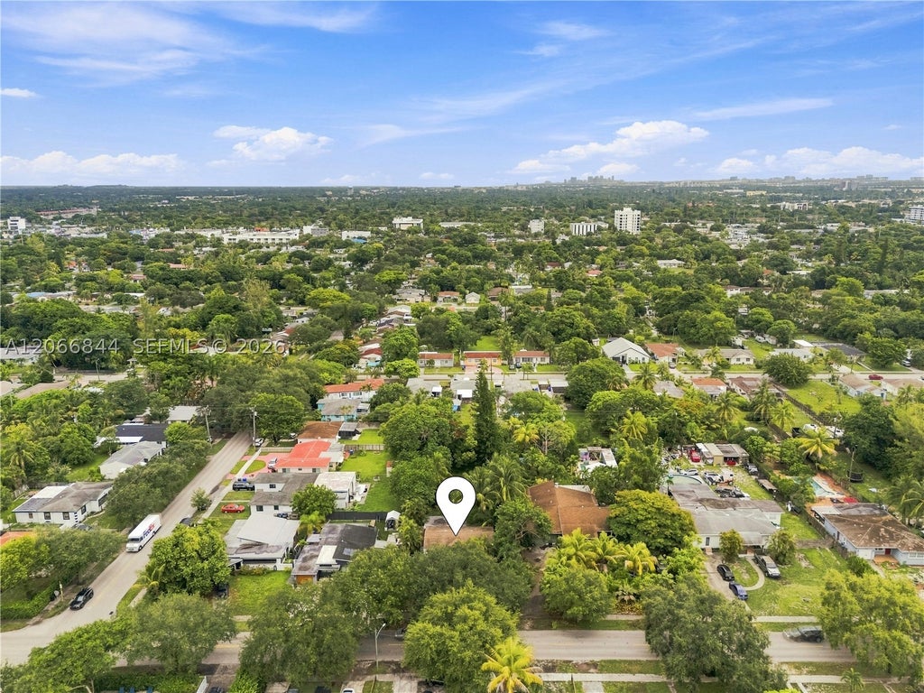 Photo of 2541 Washington St, Hollywood, FL 33020 (MLS # A12066844)