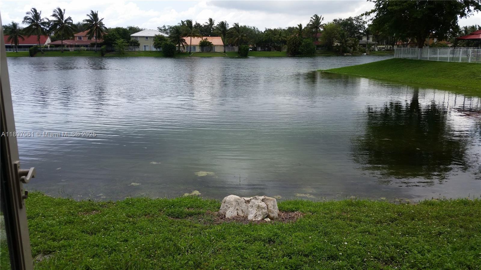 LAKES ON THE GREEN GWENDO - Residential Lease