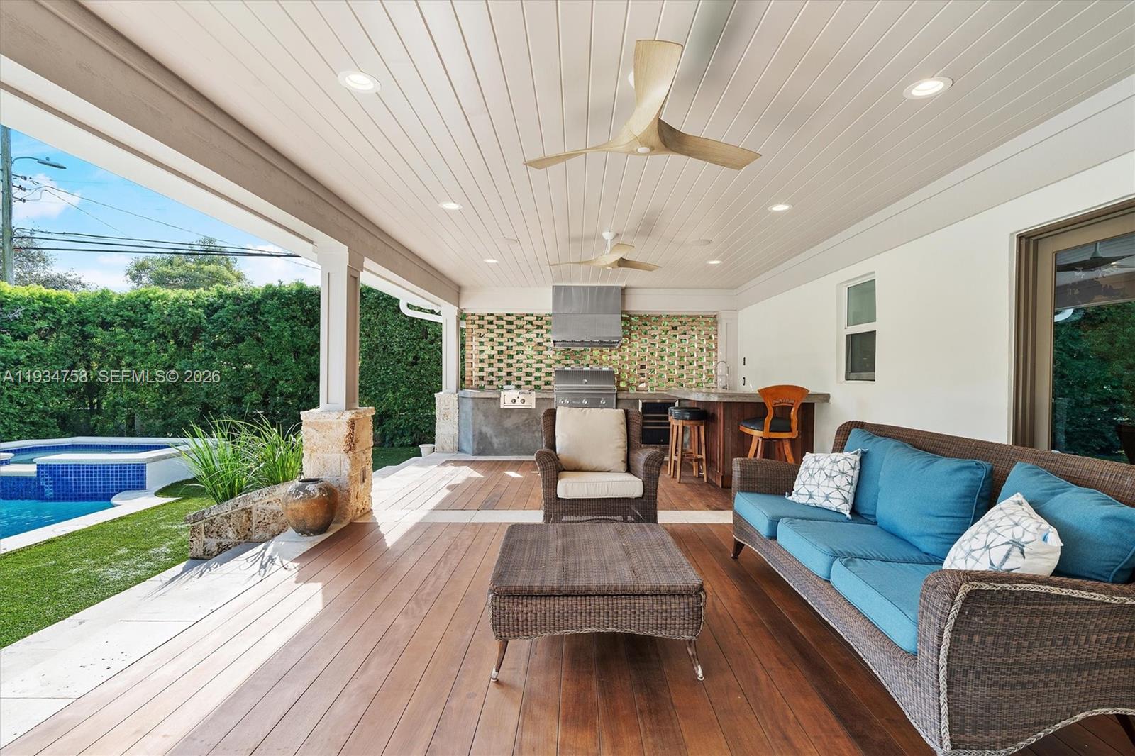 MIAMI SHORES SEC 1 AMD - Residential