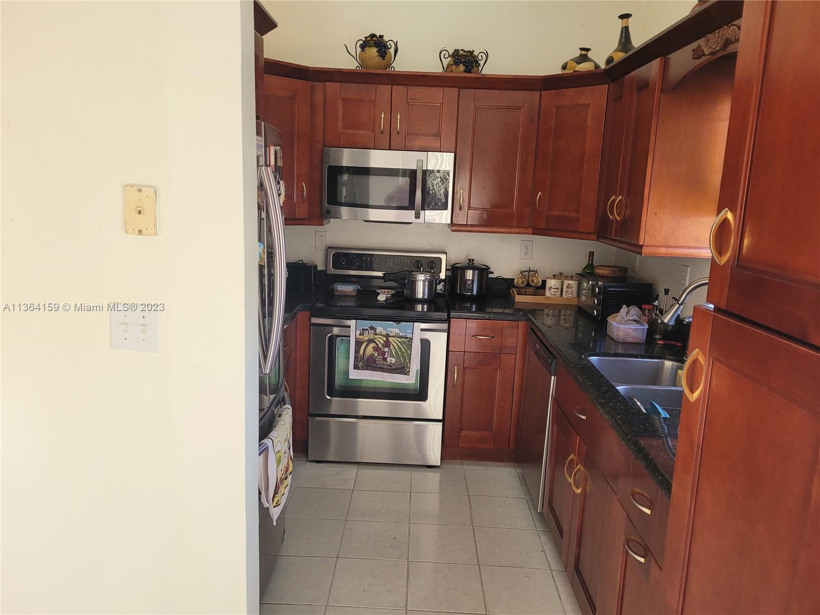 BRIGHTONS MEADOW TRACE - Residential Lease