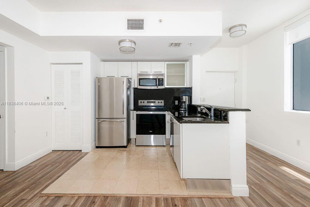 3339 Virginia St 205