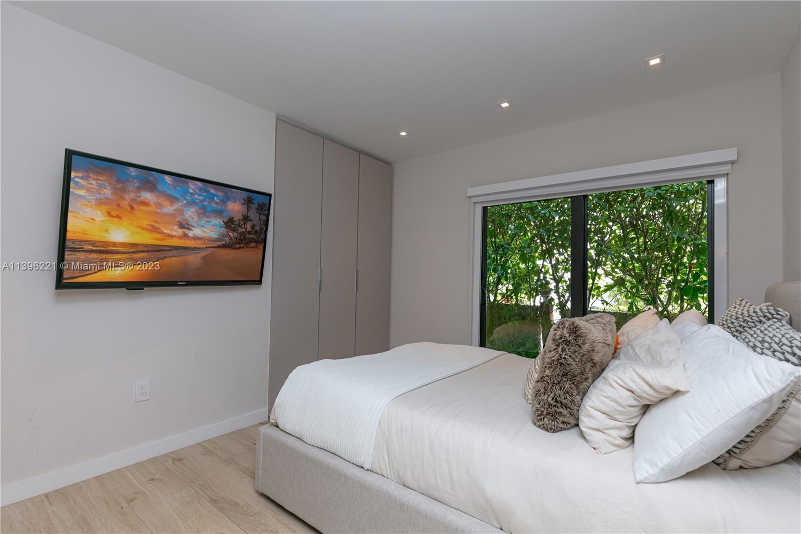 CORAL GABLES BILTMORE SEC - Residential