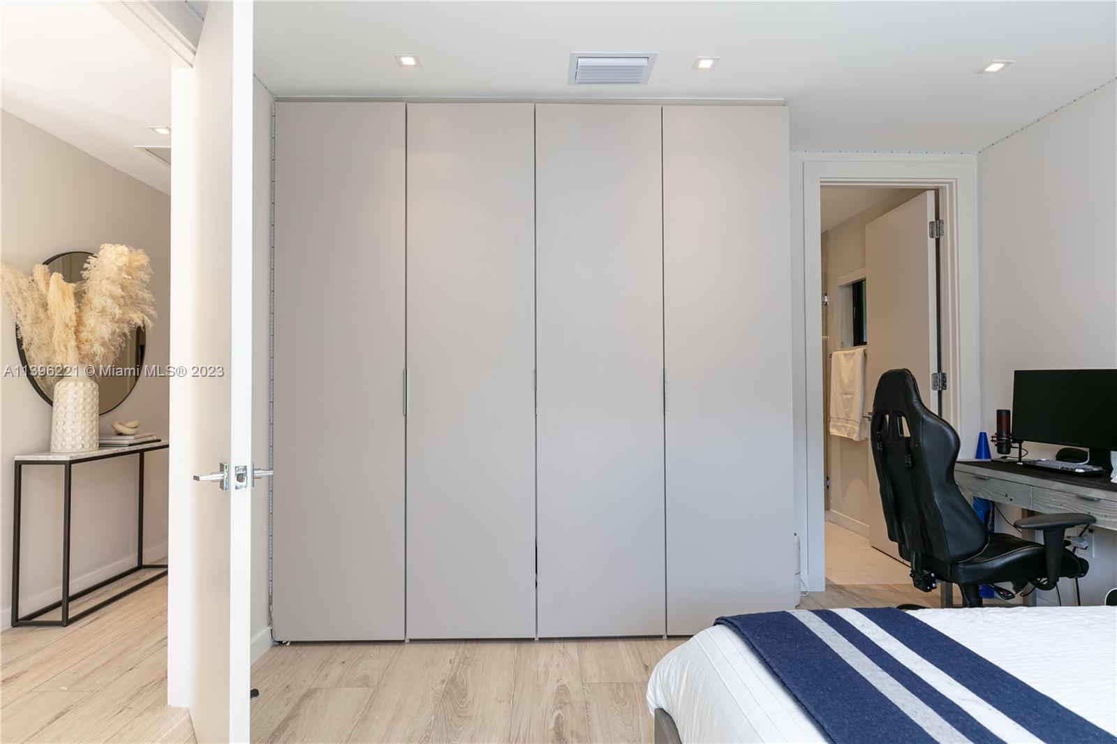 CORAL GABLES BILTMORE SEC - Residential