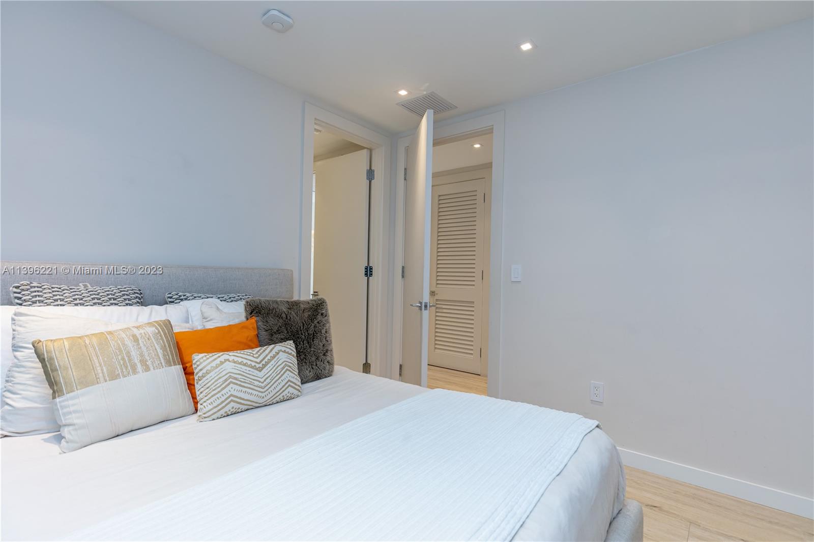 CORAL GABLES BILTMORE SEC - Residential