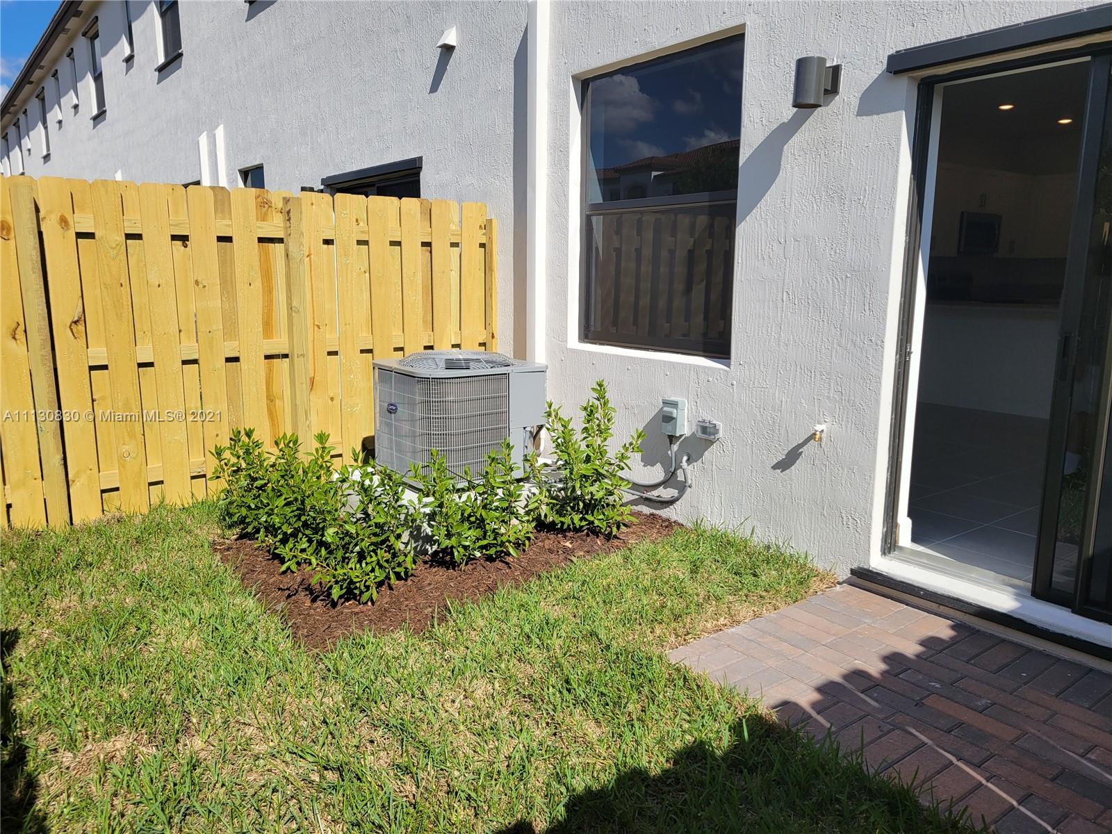 VIA VENTURA NEIGHBORHOOD - Residential Lease