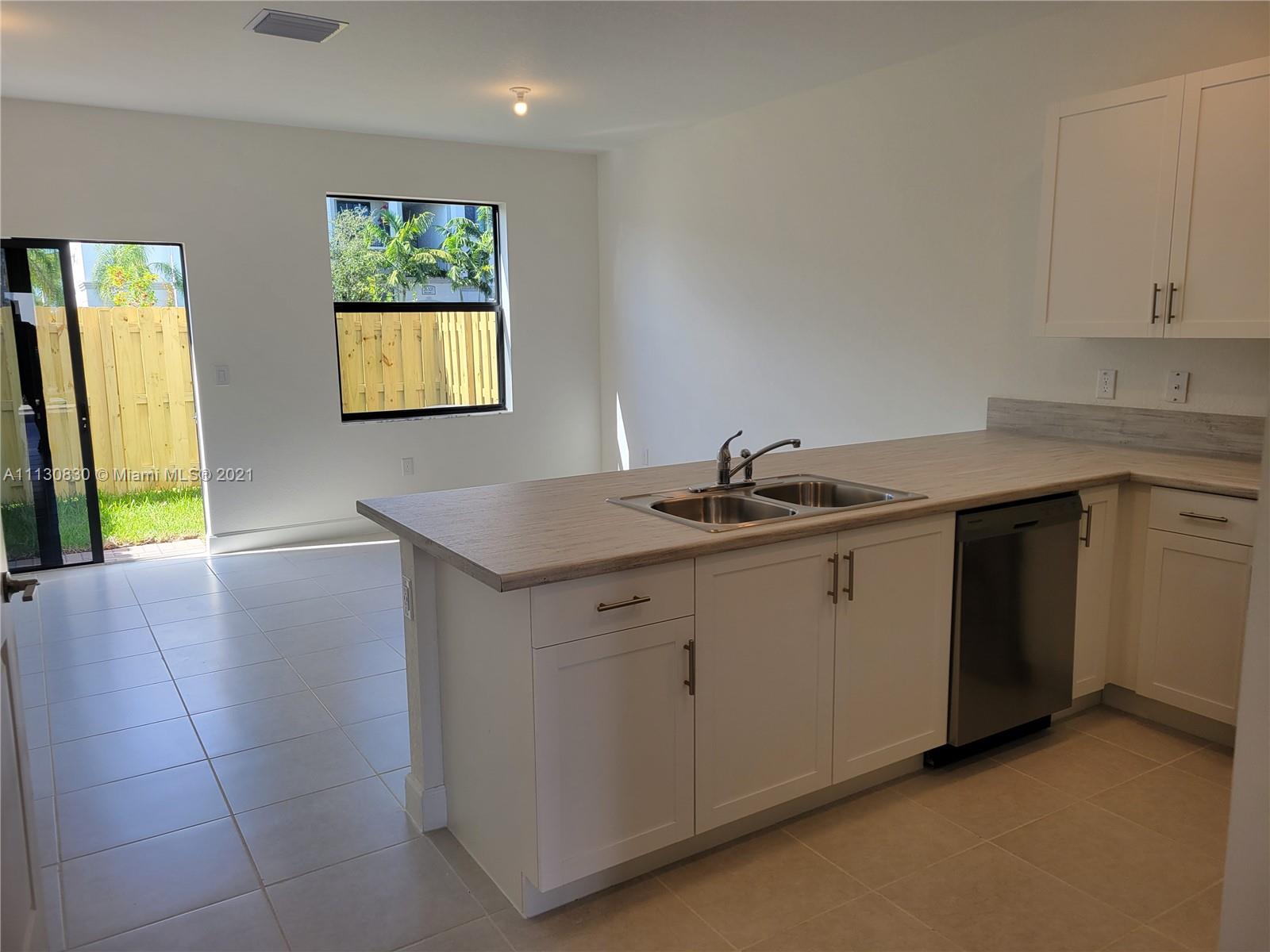 VIA VENTURA NEIGHBORHOOD - Residential Lease