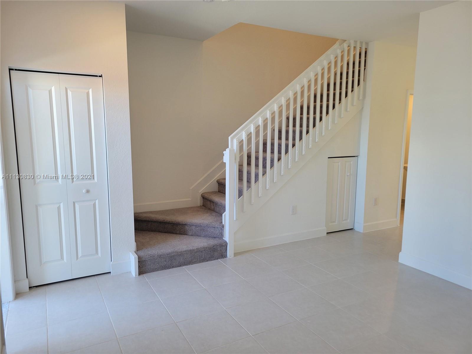 VIA VENTURA NEIGHBORHOOD - Residential Lease