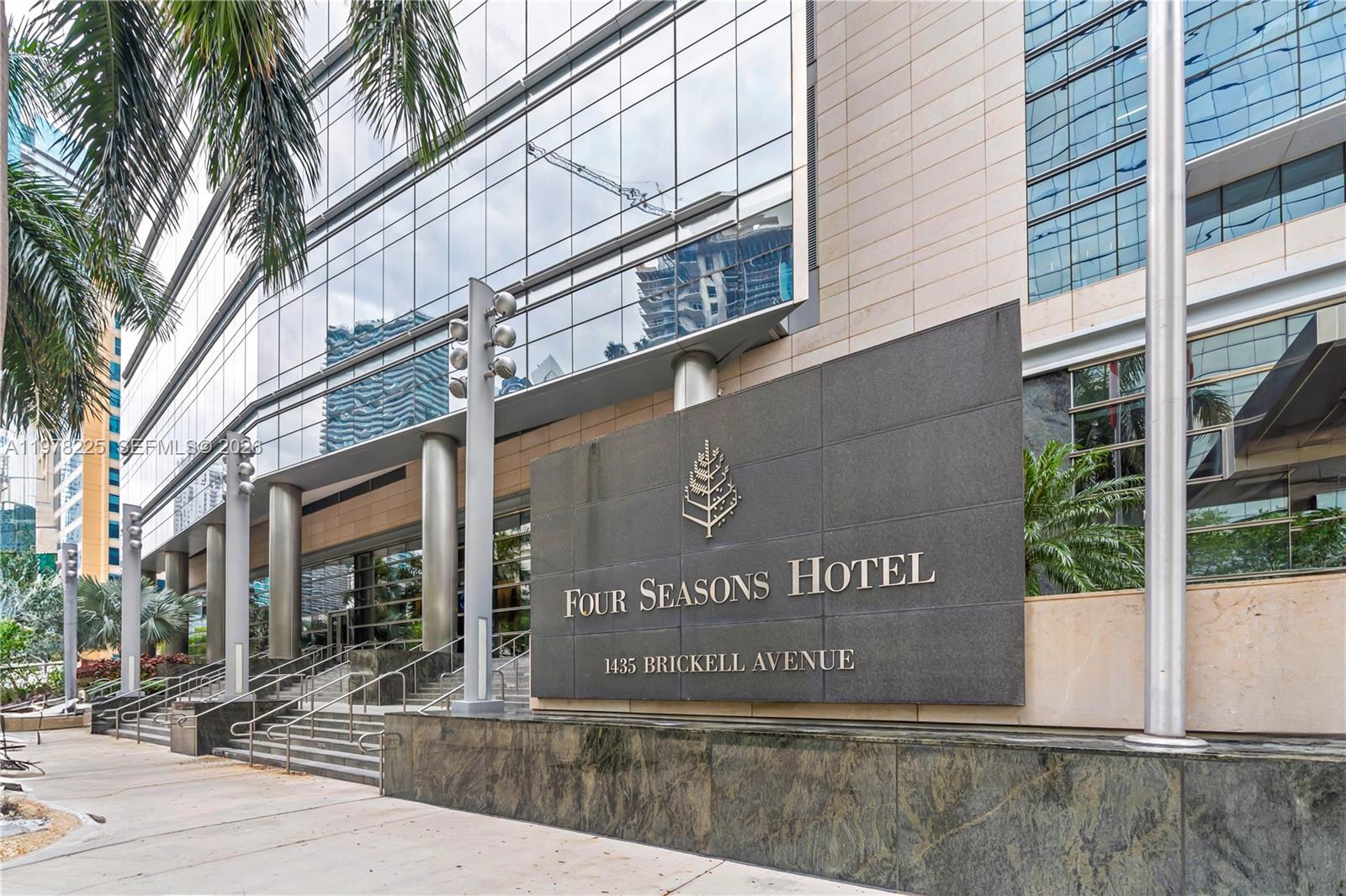 1425 Brickell Ave 44D