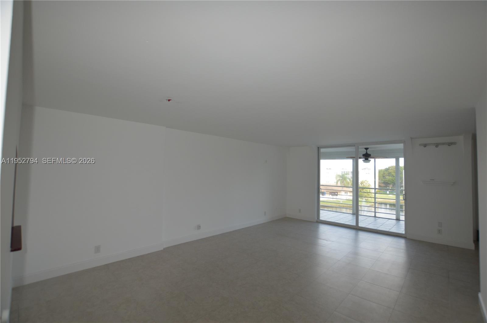 MEADOWBROOK LAKES CONDO - Residential