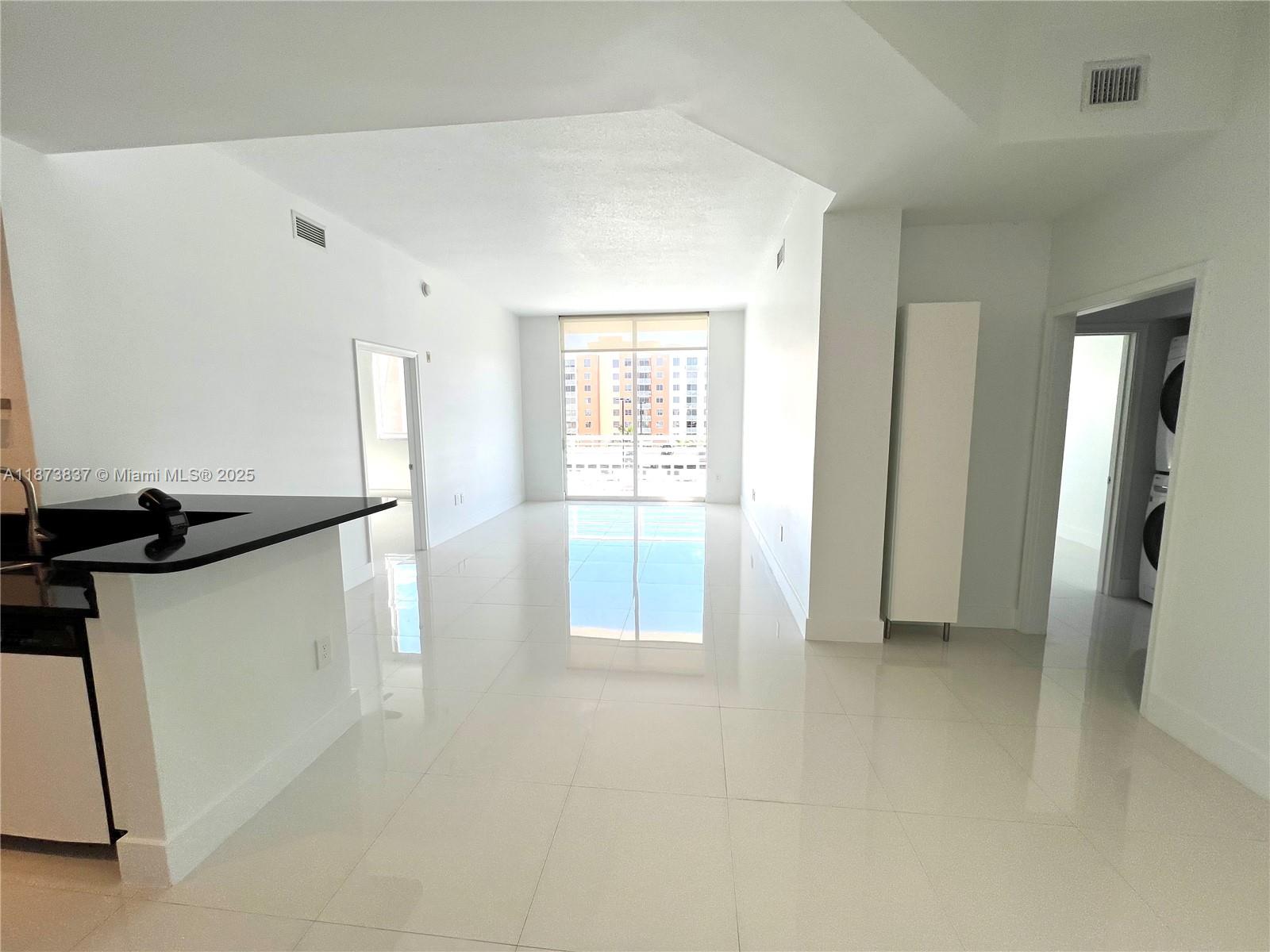 VENTURE AT AVENTURA WEST - Residential