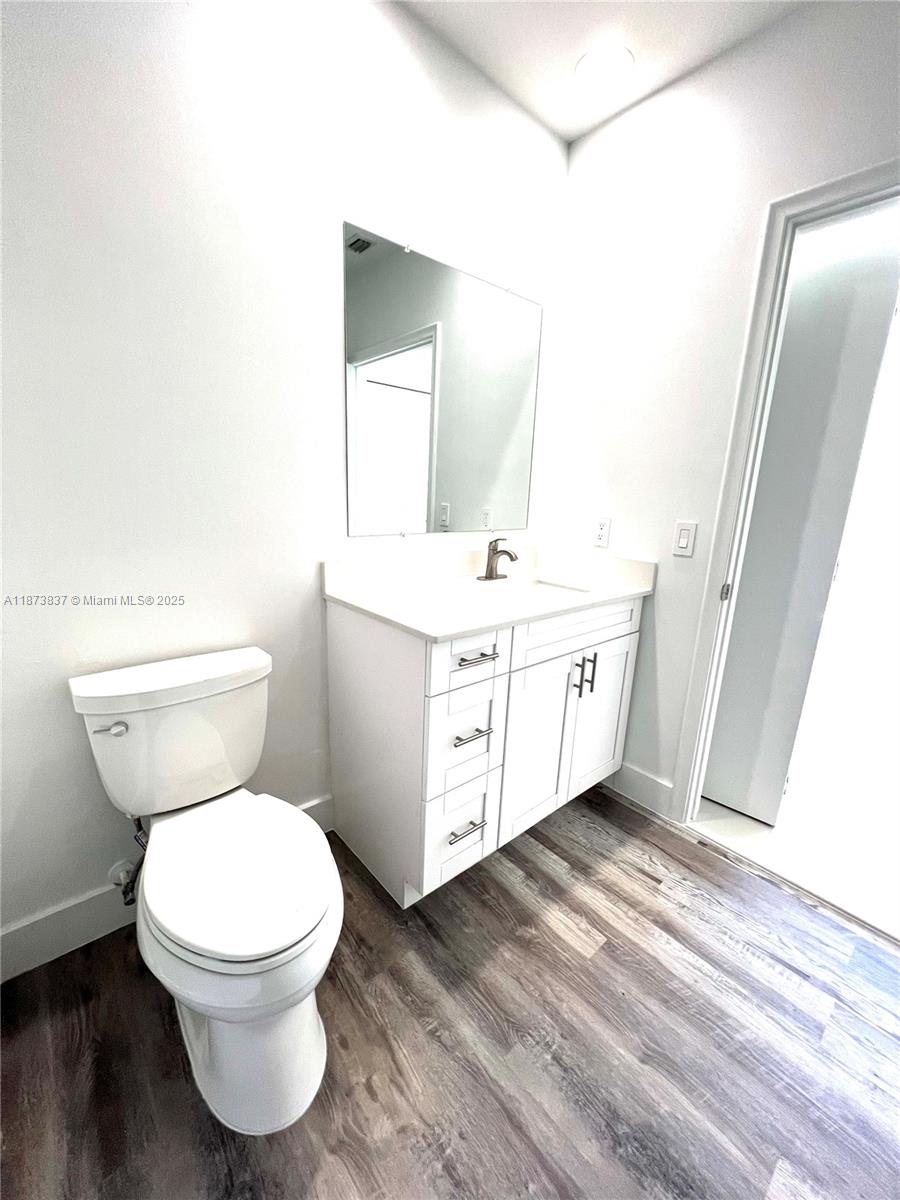 VENTURE AT AVENTURA WEST - Residential