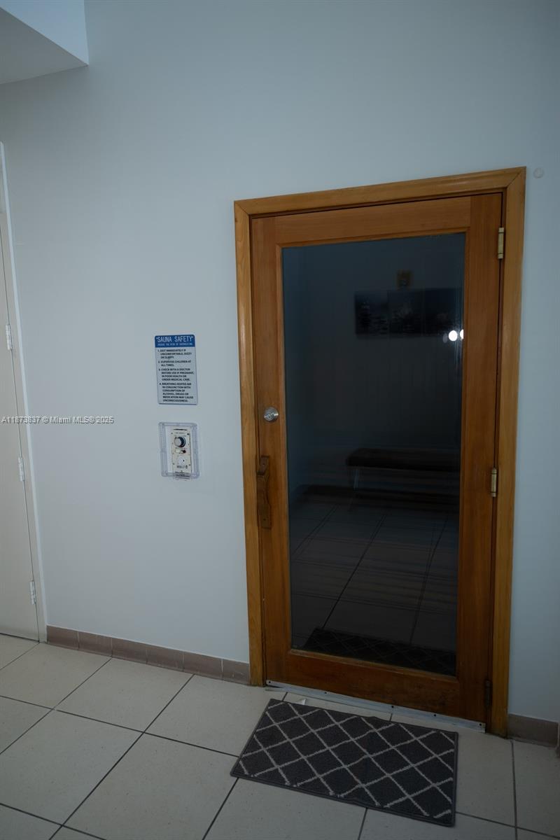 VENTURE AT AVENTURA WEST - Residential