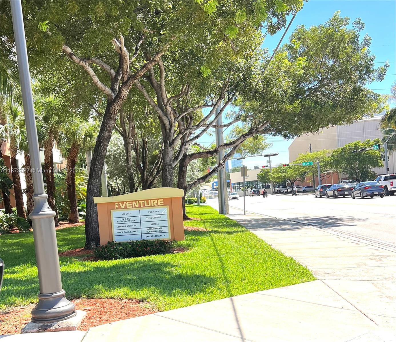 VENTURE AT AVENTURA WEST - Residential