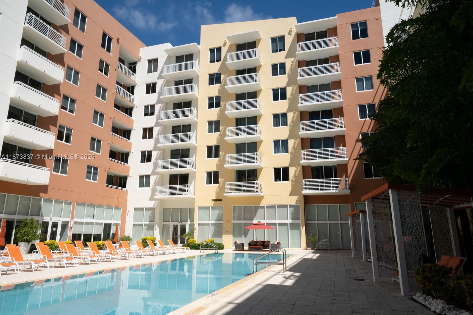 VENTURE AT AVENTURA WEST - Residential