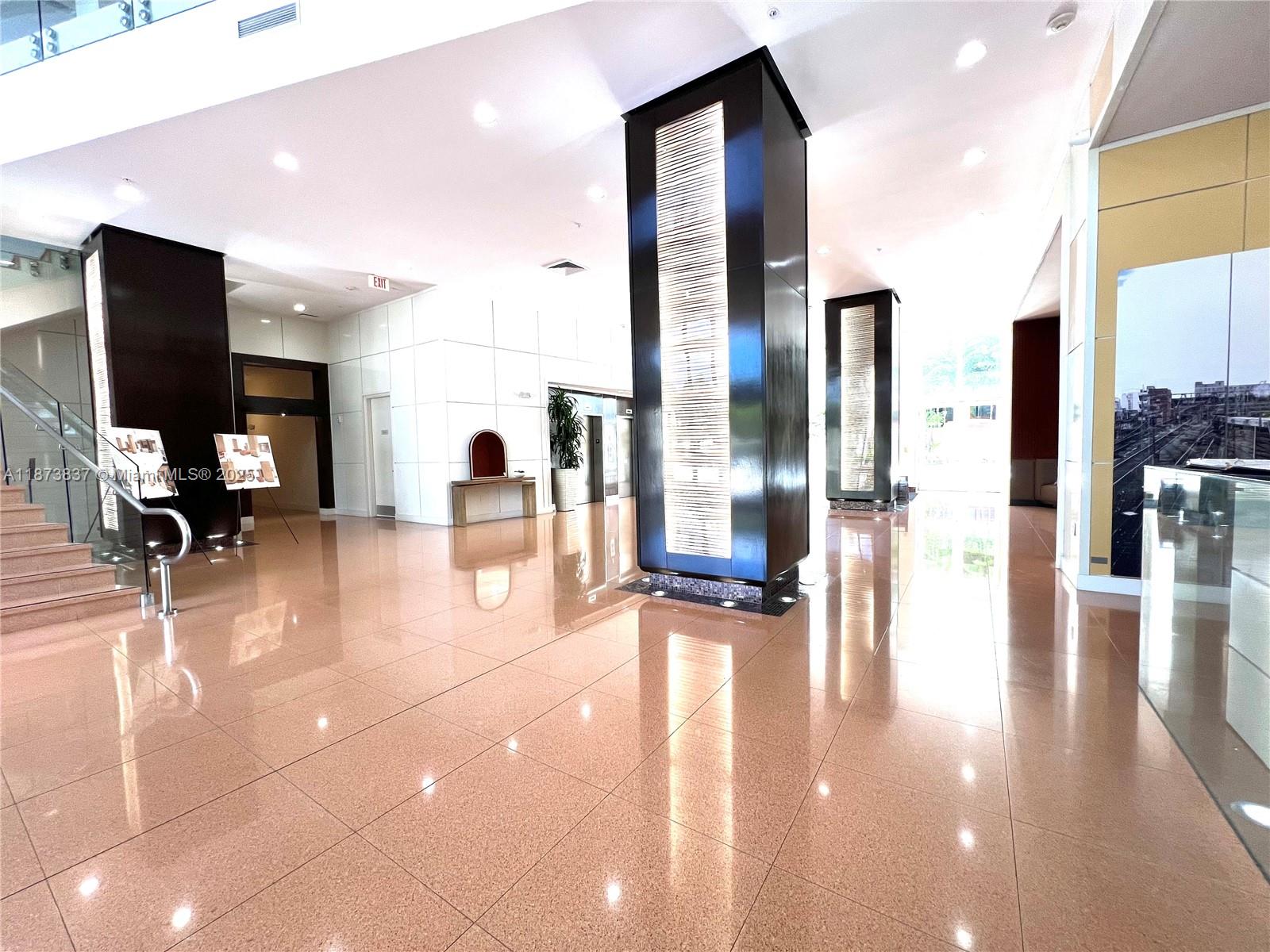 VENTURE AT AVENTURA WEST - Residential