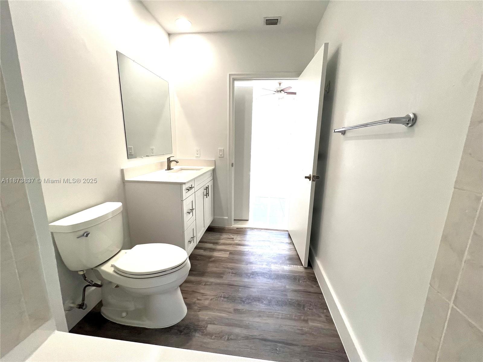 VENTURE AT AVENTURA WEST - Residential