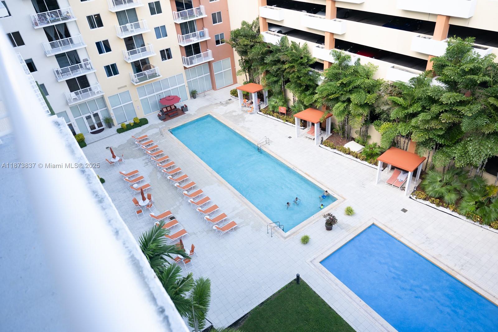 VENTURE AT AVENTURA WEST - Residential