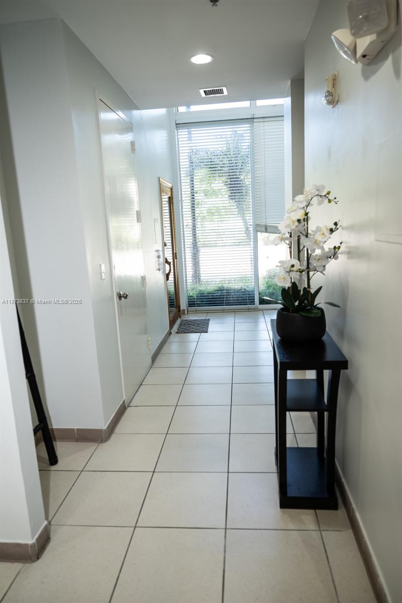 VENTURE AT AVENTURA WEST - Residential