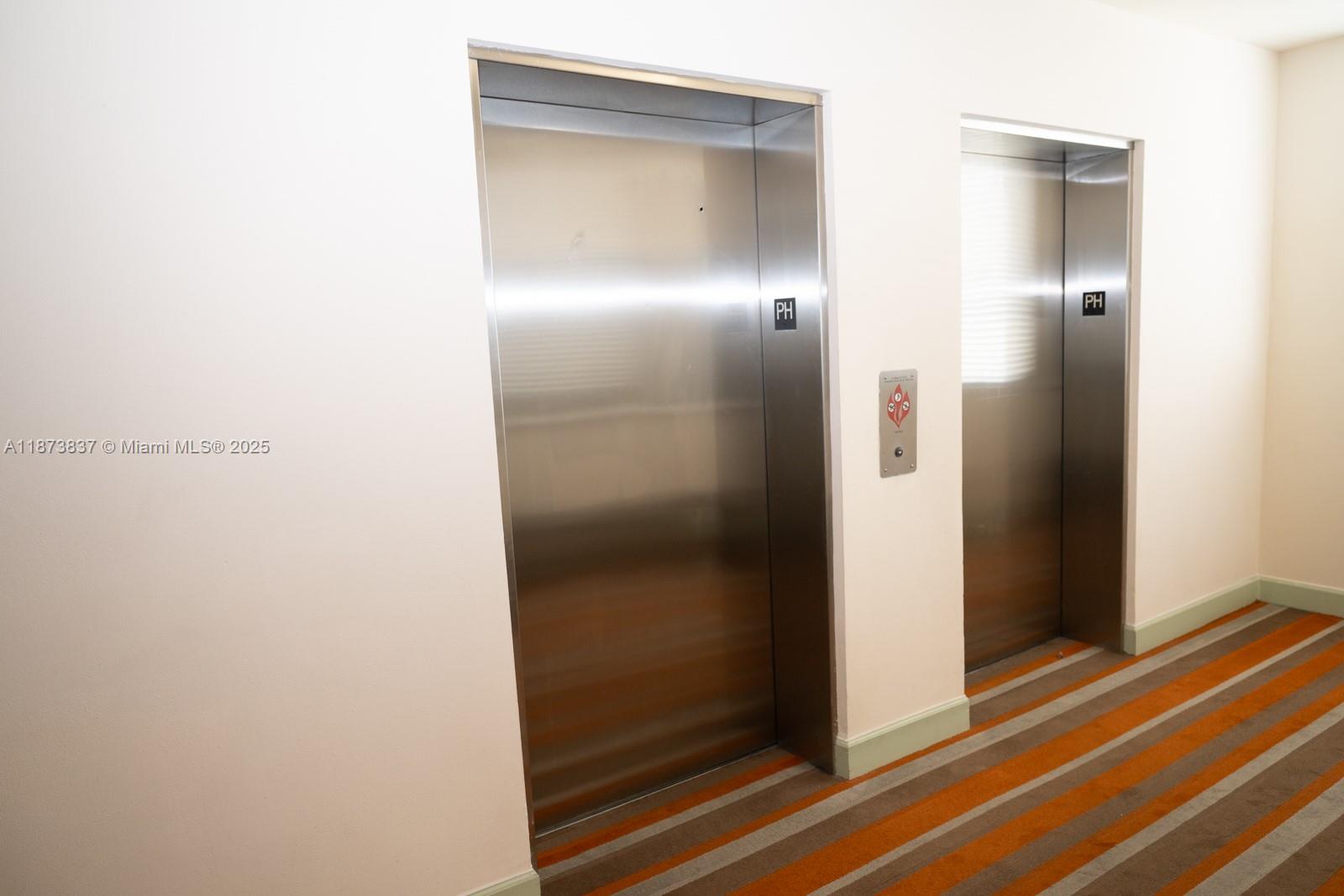 VENTURE AT AVENTURA WEST - Residential