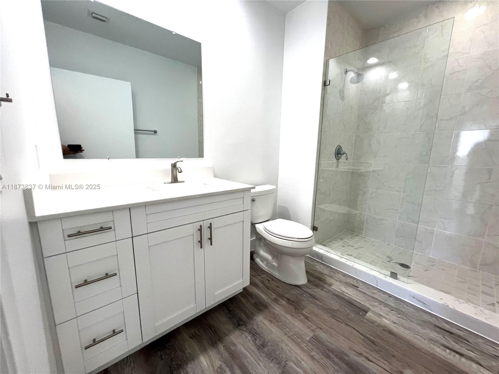 VENTURE AT AVENTURA WEST - Residential