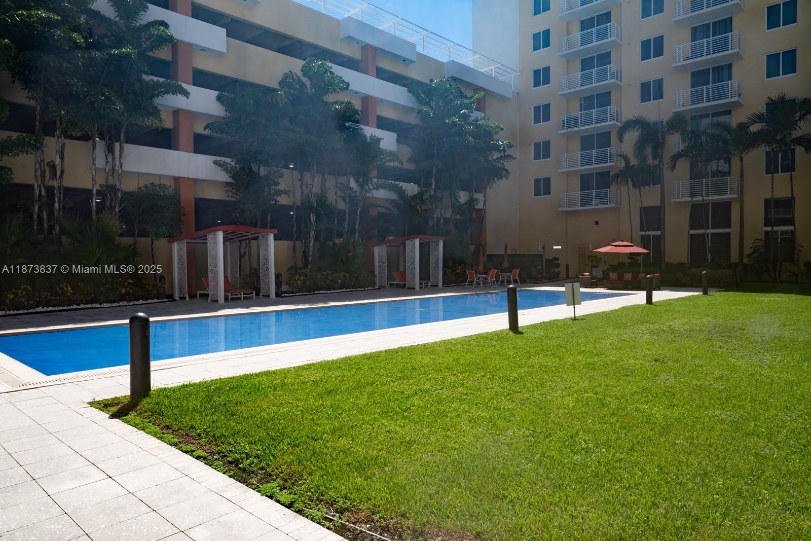 VENTURE AT AVENTURA WEST - Residential