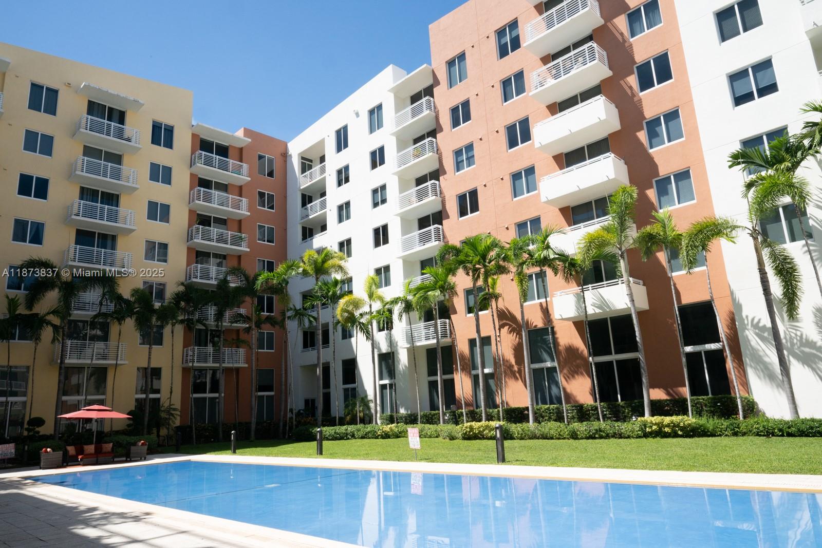 VENTURE AT AVENTURA WEST - Residential