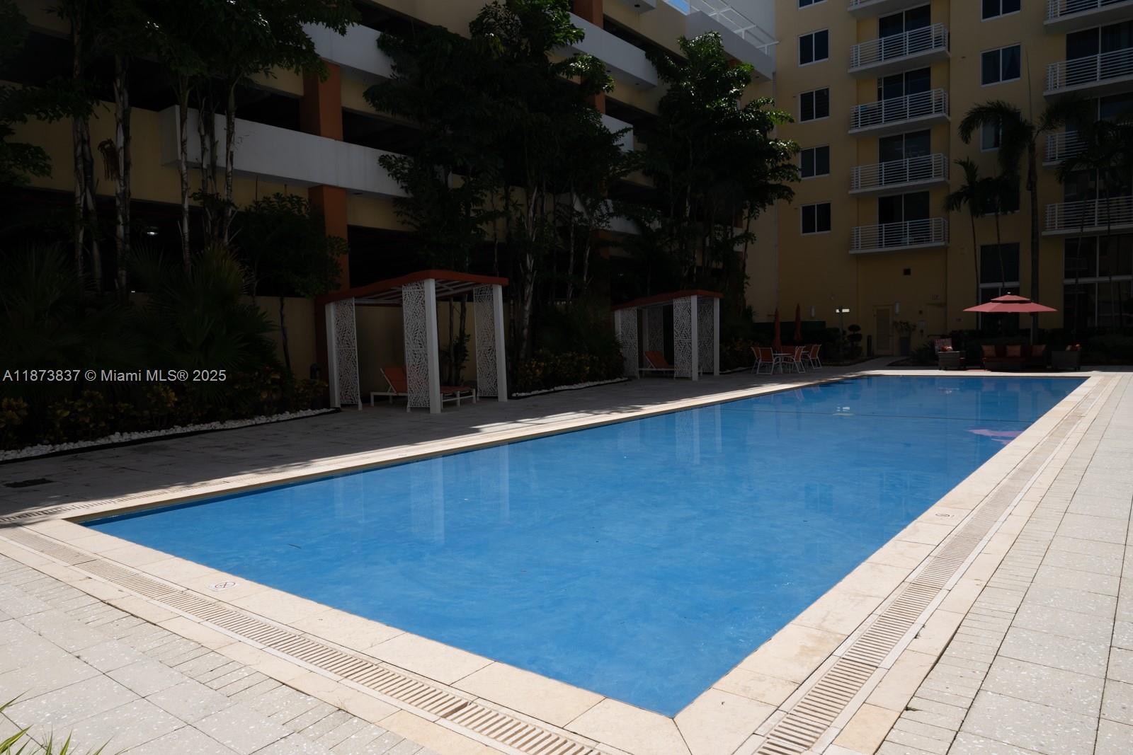 VENTURE AT AVENTURA WEST - Residential