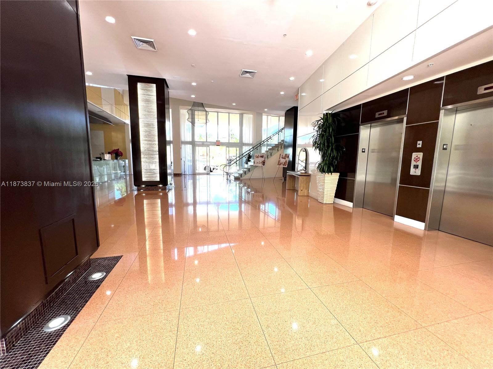 VENTURE AT AVENTURA WEST - Residential