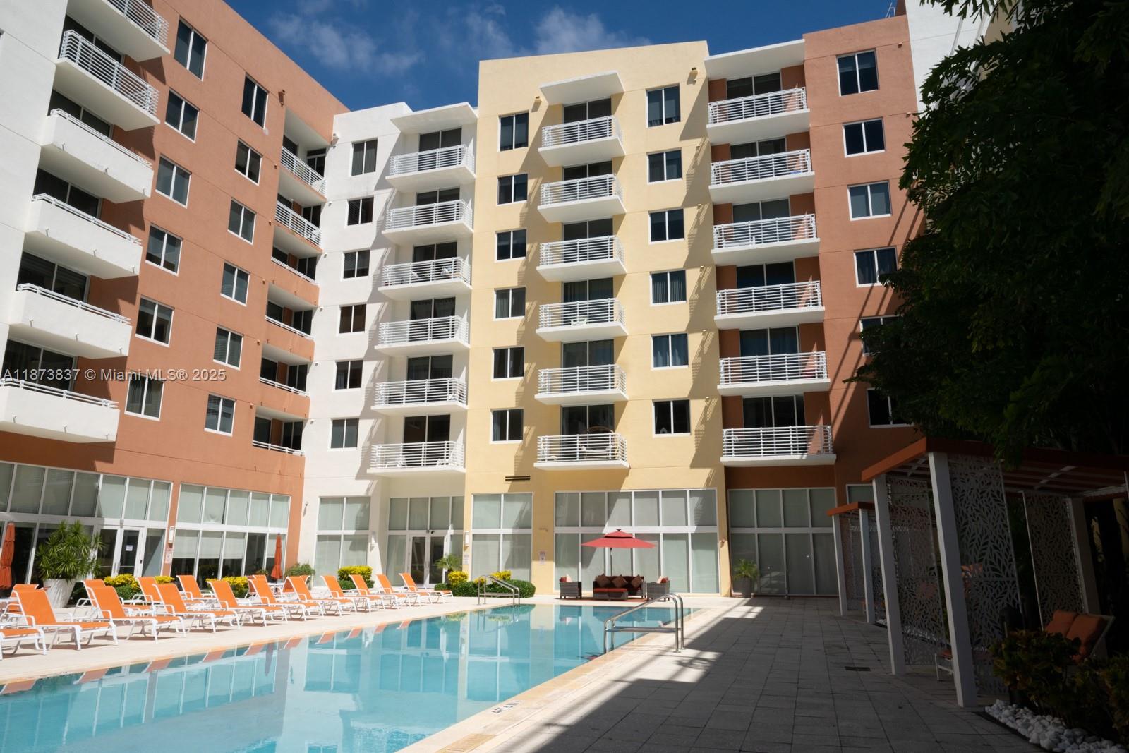 VENTURE AT AVENTURA WEST - Residential