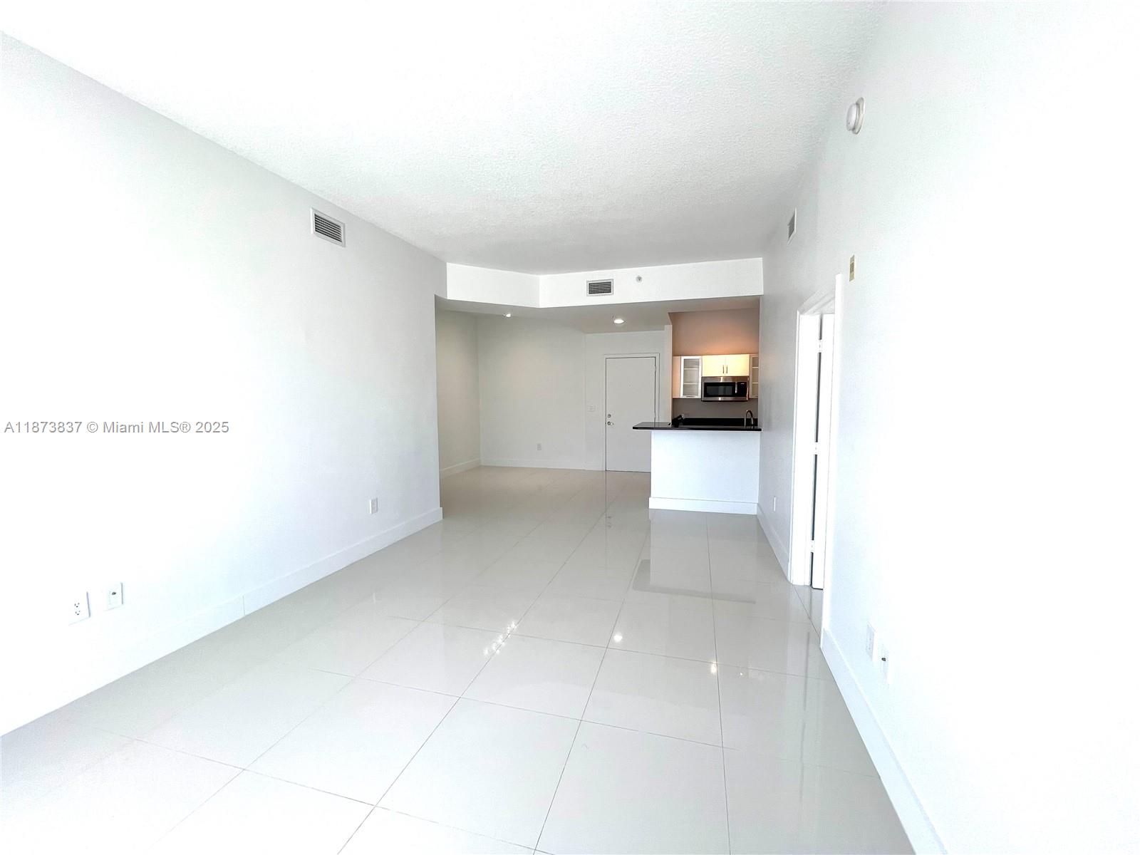 VENTURE AT AVENTURA WEST - Residential