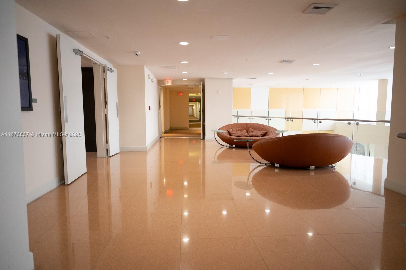 VENTURE AT AVENTURA WEST - Residential