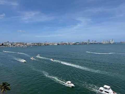  Miami FL 33131