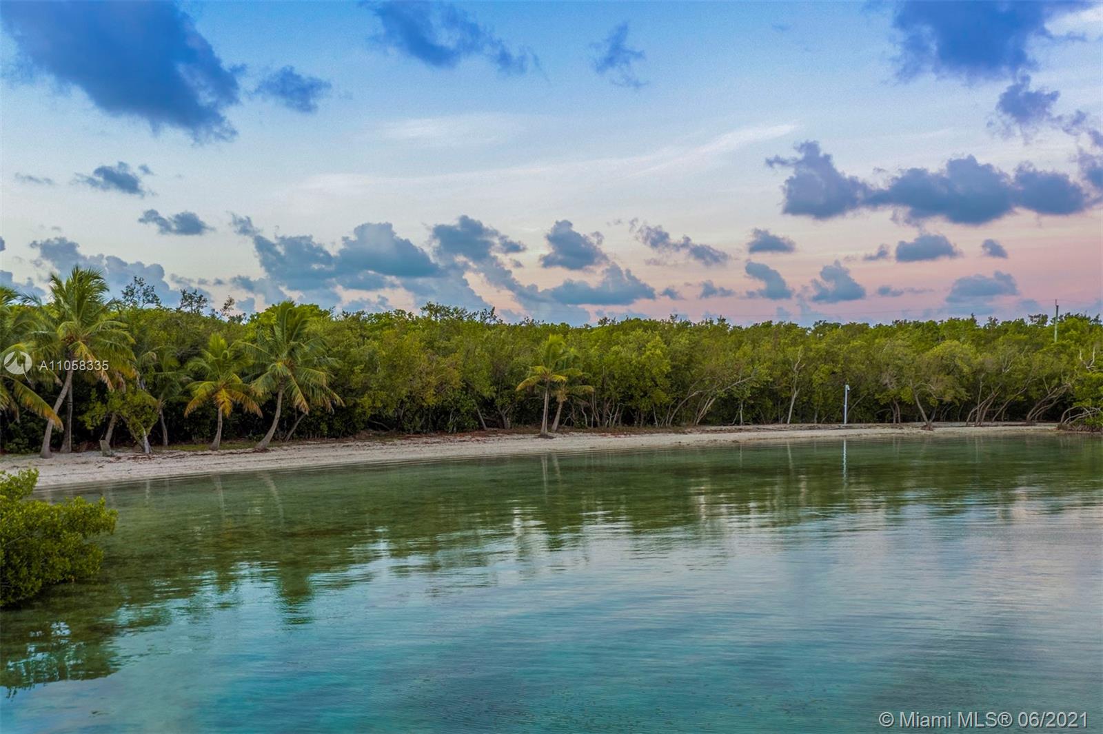 MATECUMBE SUB LOTS 3 & 4 - Residential