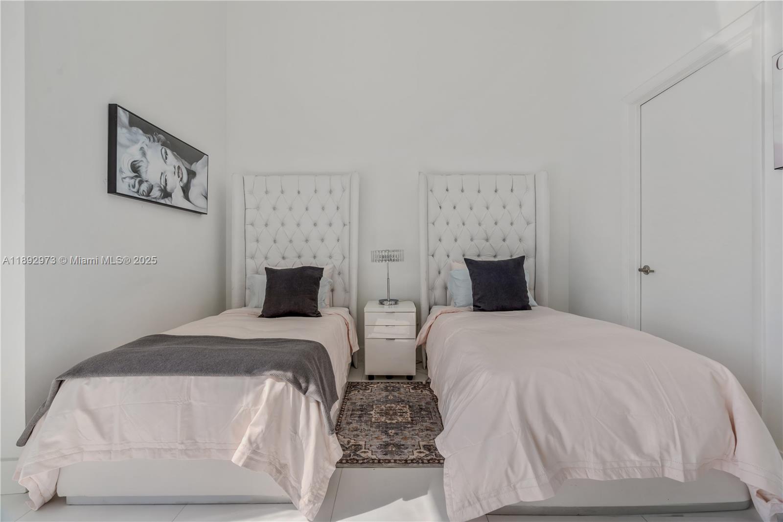 ICONBRICKELL CONDO NO 1 - Residential