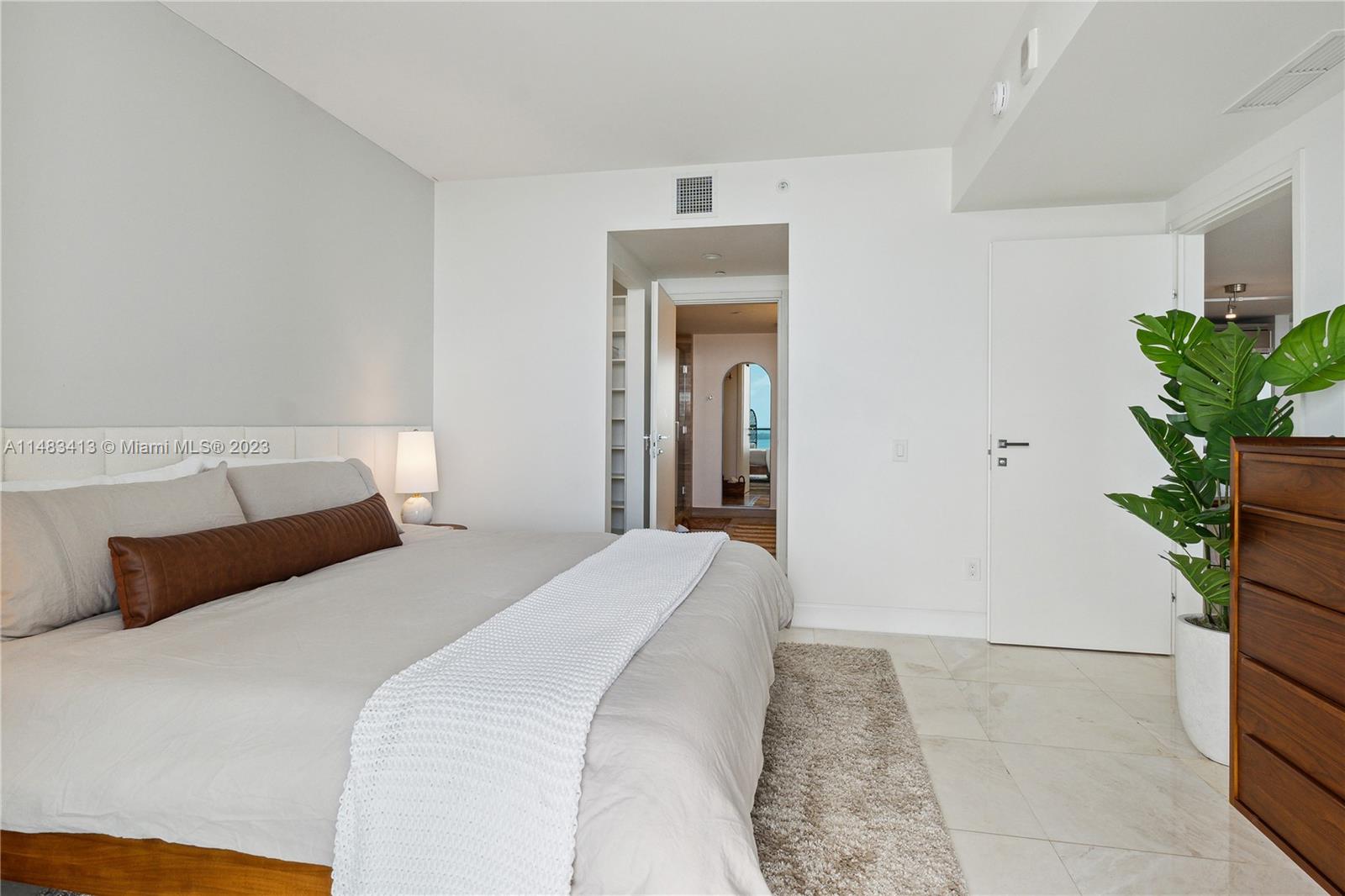 BRICKELLHOUSE CONDO - Residential Lease