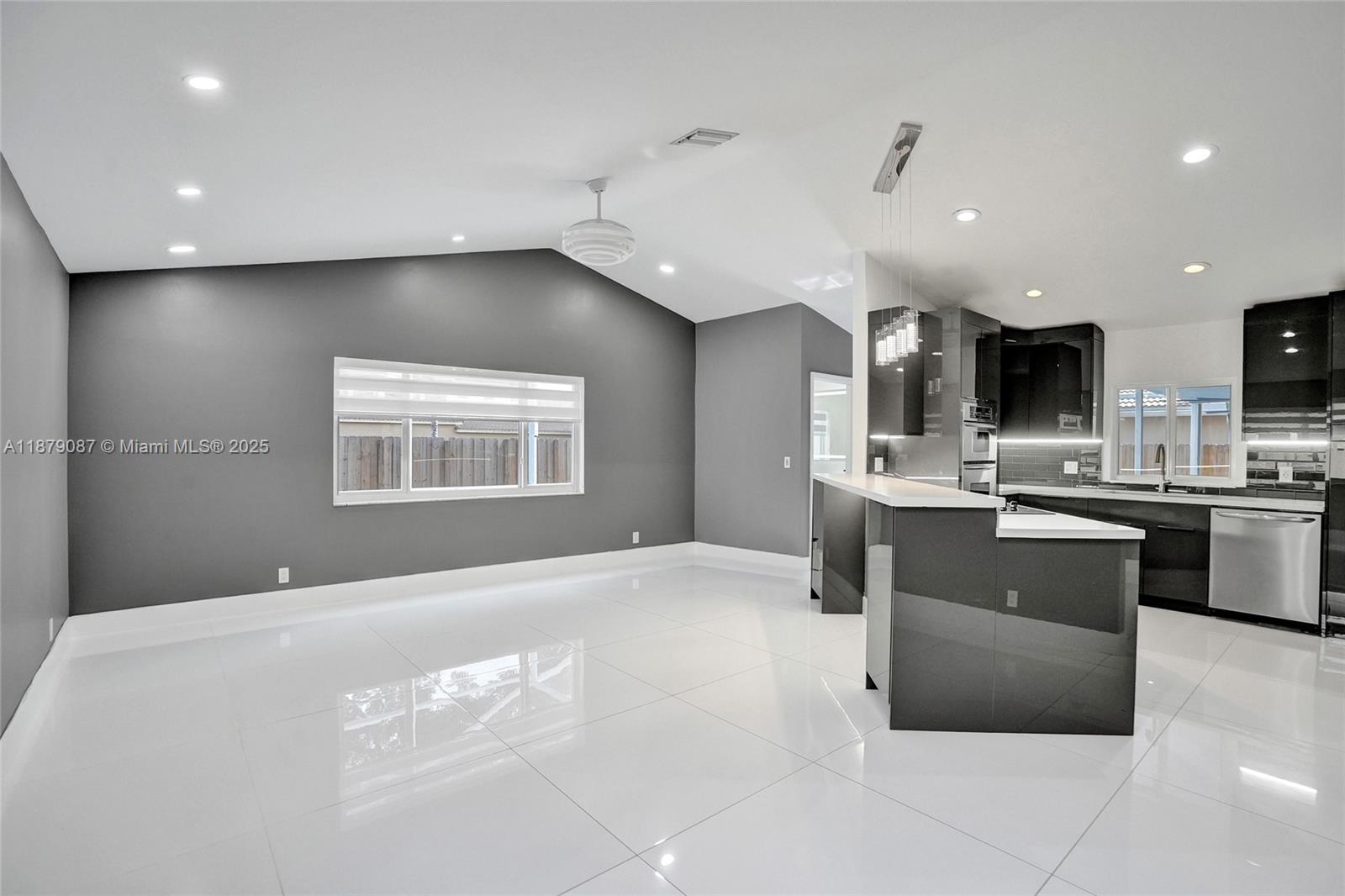 LANDINGS - Residential