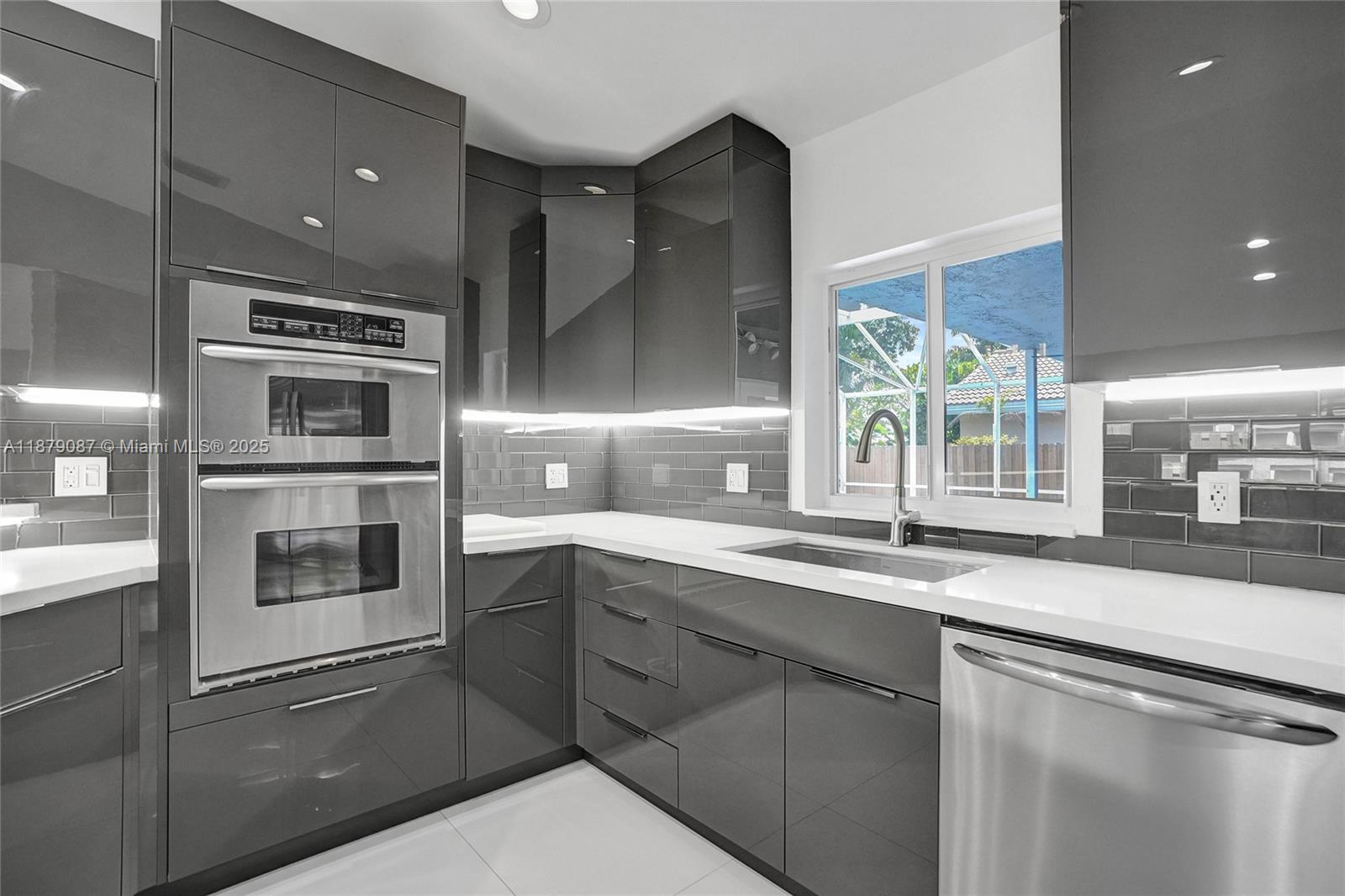 LANDINGS - Residential