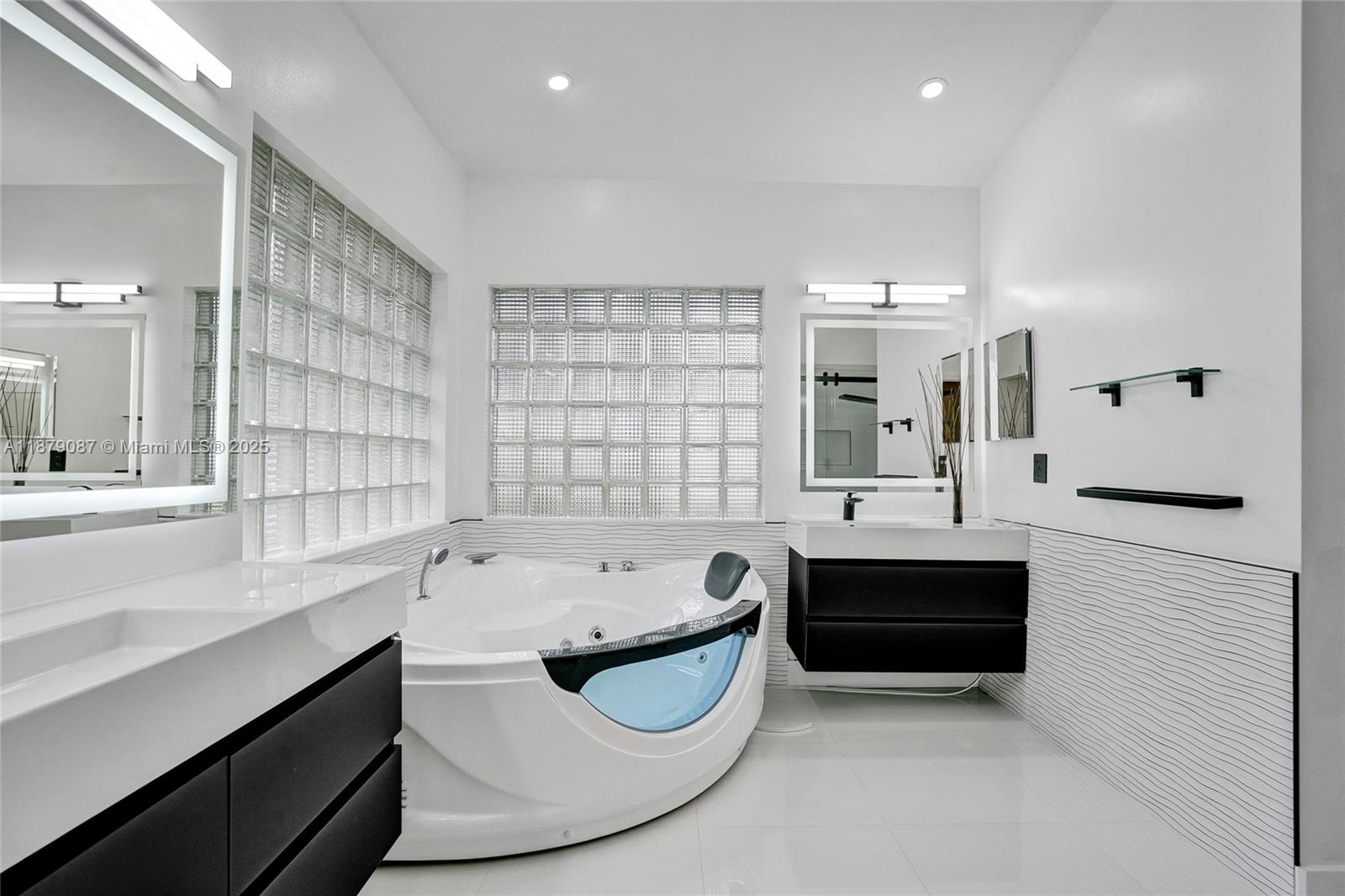 LANDINGS - Residential