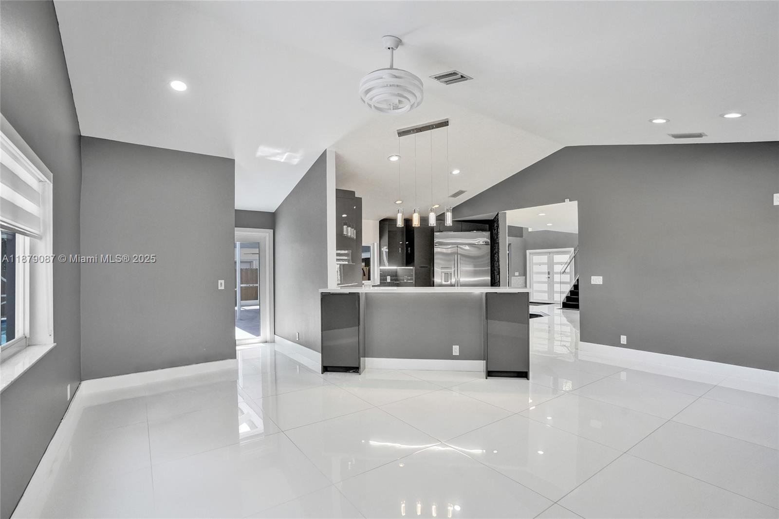 LANDINGS - Residential