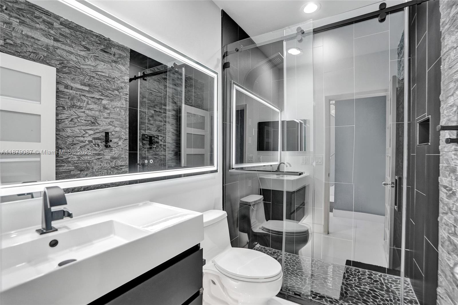 LANDINGS - Residential