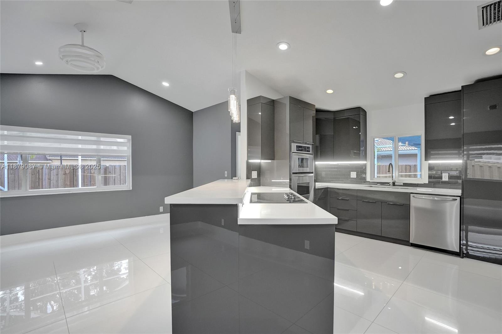 LANDINGS - Residential