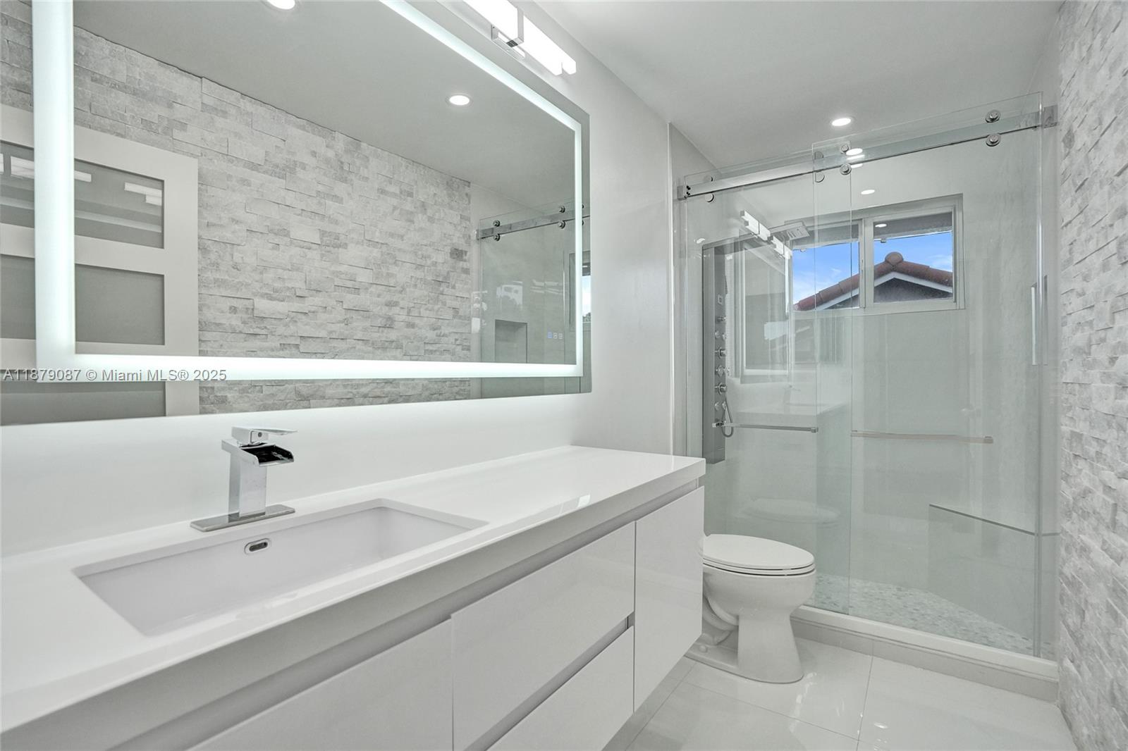 LANDINGS - Residential